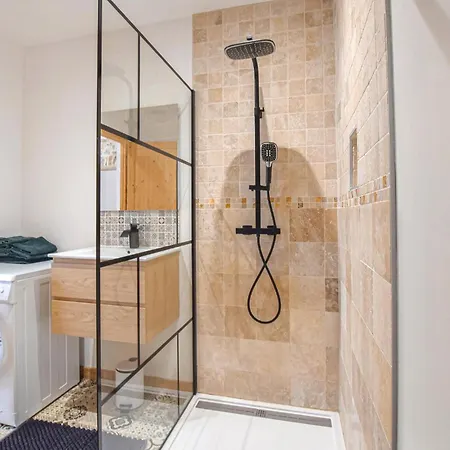 3 Bedroom Stunning In *