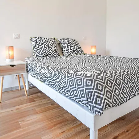 Cozy Home In Creances With Wifi Сasa de vacaciones *