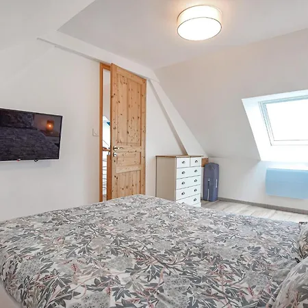 Cozy Home In Creances With Wifi Сasa de vacaciones