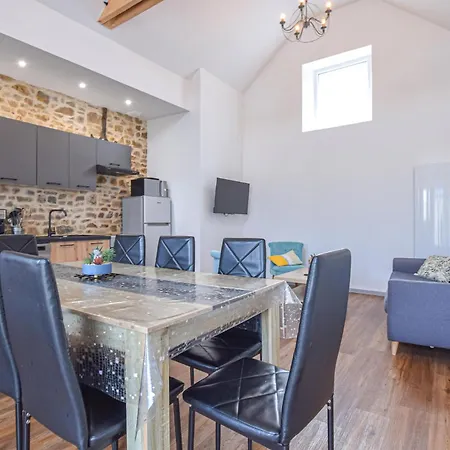 3 Bedroom Stunning In Holiday home *