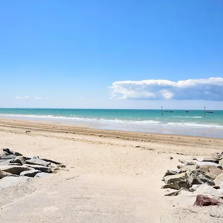 3 Bedroom Stunning In *