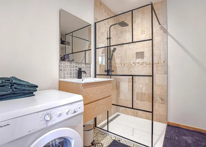 3 Bedroom Stunning In *