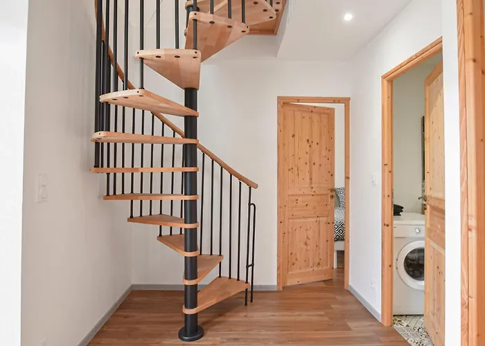 Semesterbostad 3 Bedroom Stunning In Créances